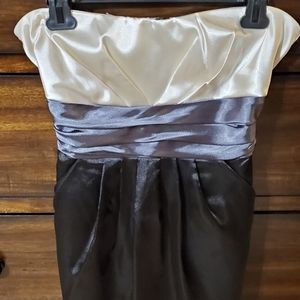 Women's short sleevless dress